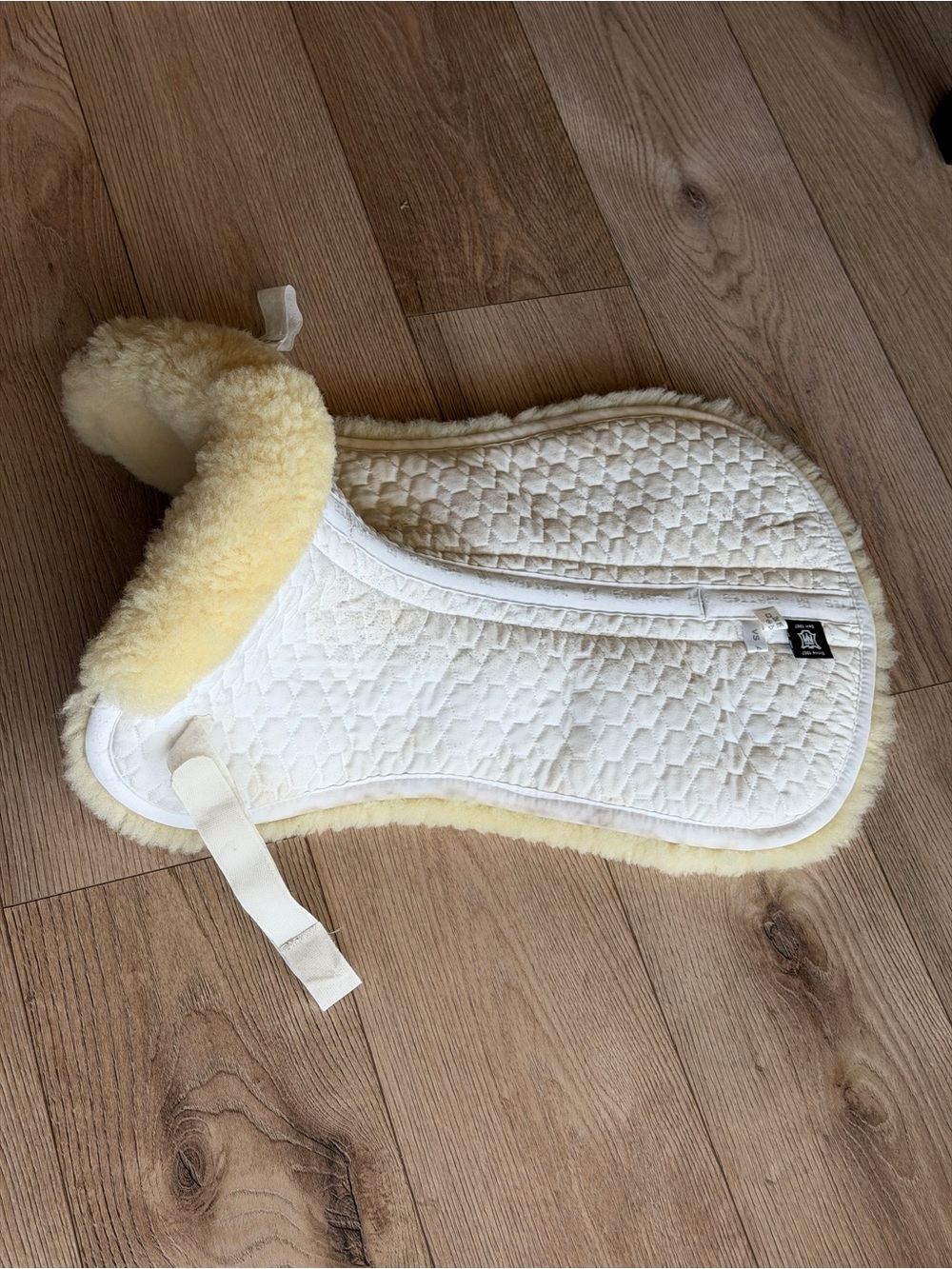Mattes jump Sheepskin half Pad size L